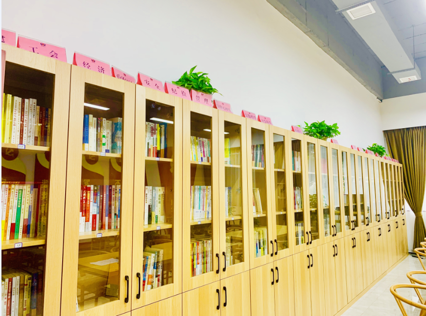 川交路橋職工書屋被評(píng)為2020年全國(guó)工會(huì)職工書屋示范點(diǎn)